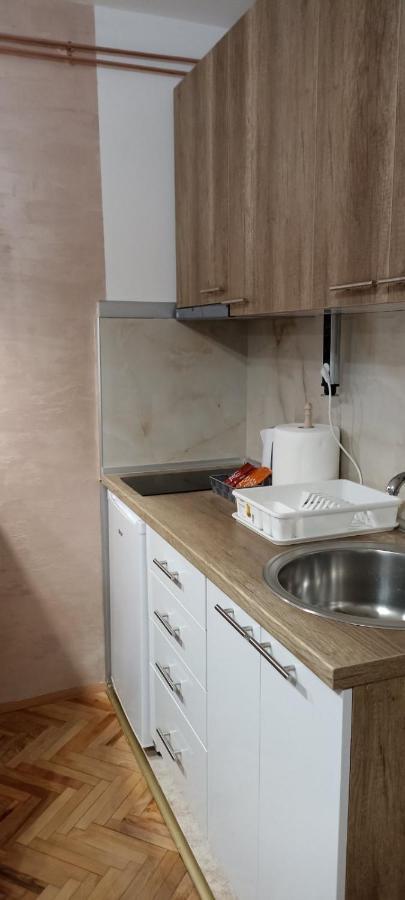 Holiday Apartament Three Ниш Экстерьер фото